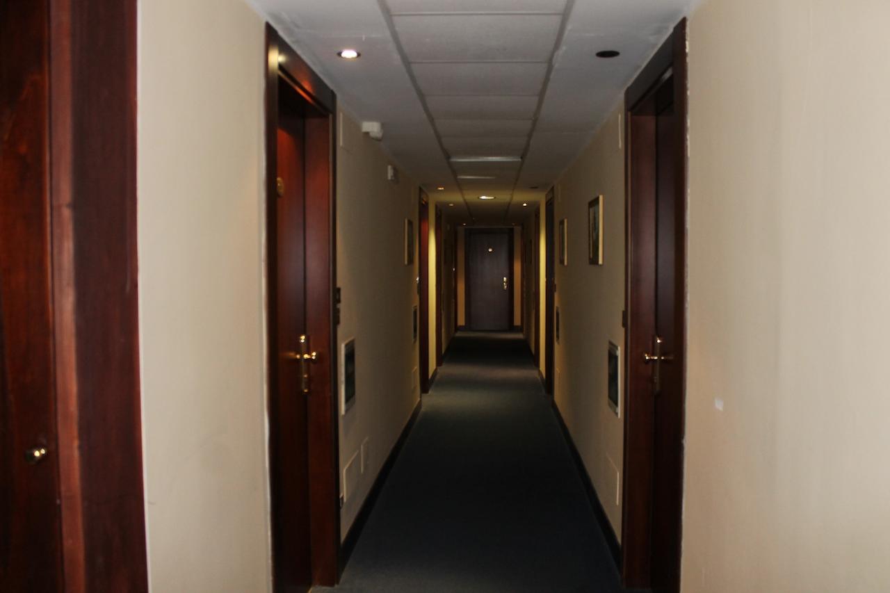 Hotel De La Ville & Centro Congressi ベネヴェント エクステリア 写真