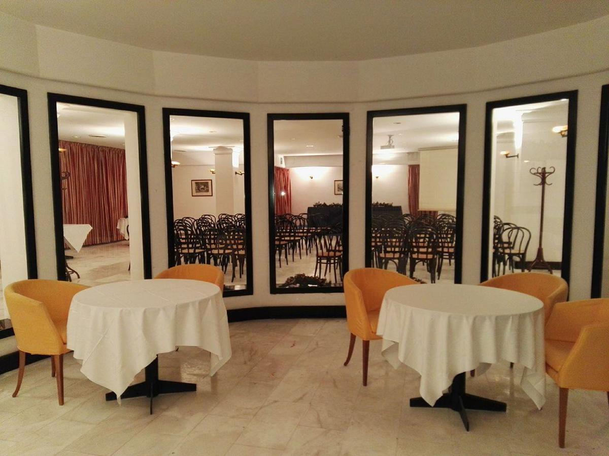 Hotel De La Ville & Centro Congressi ベネヴェント エクステリア 写真