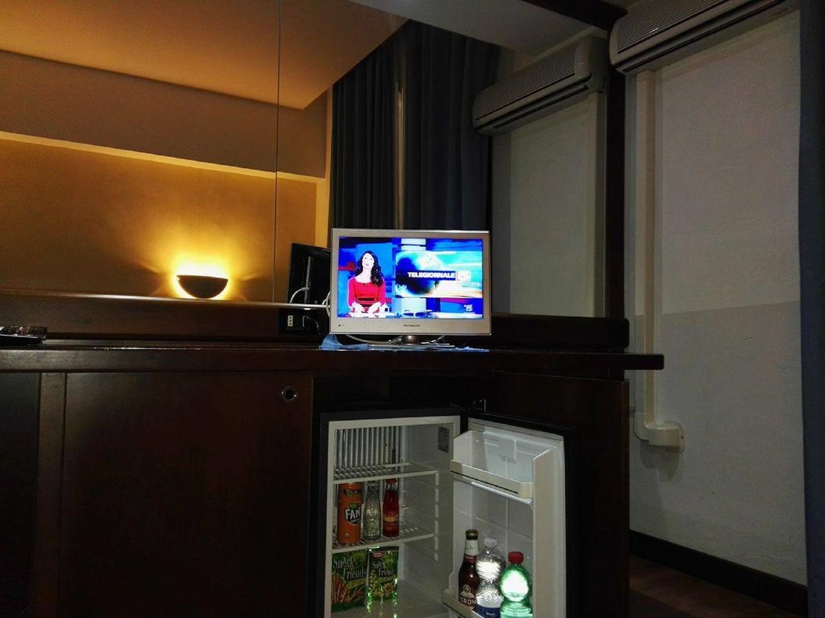 Hotel De La Ville & Centro Congressi ベネヴェント エクステリア 写真